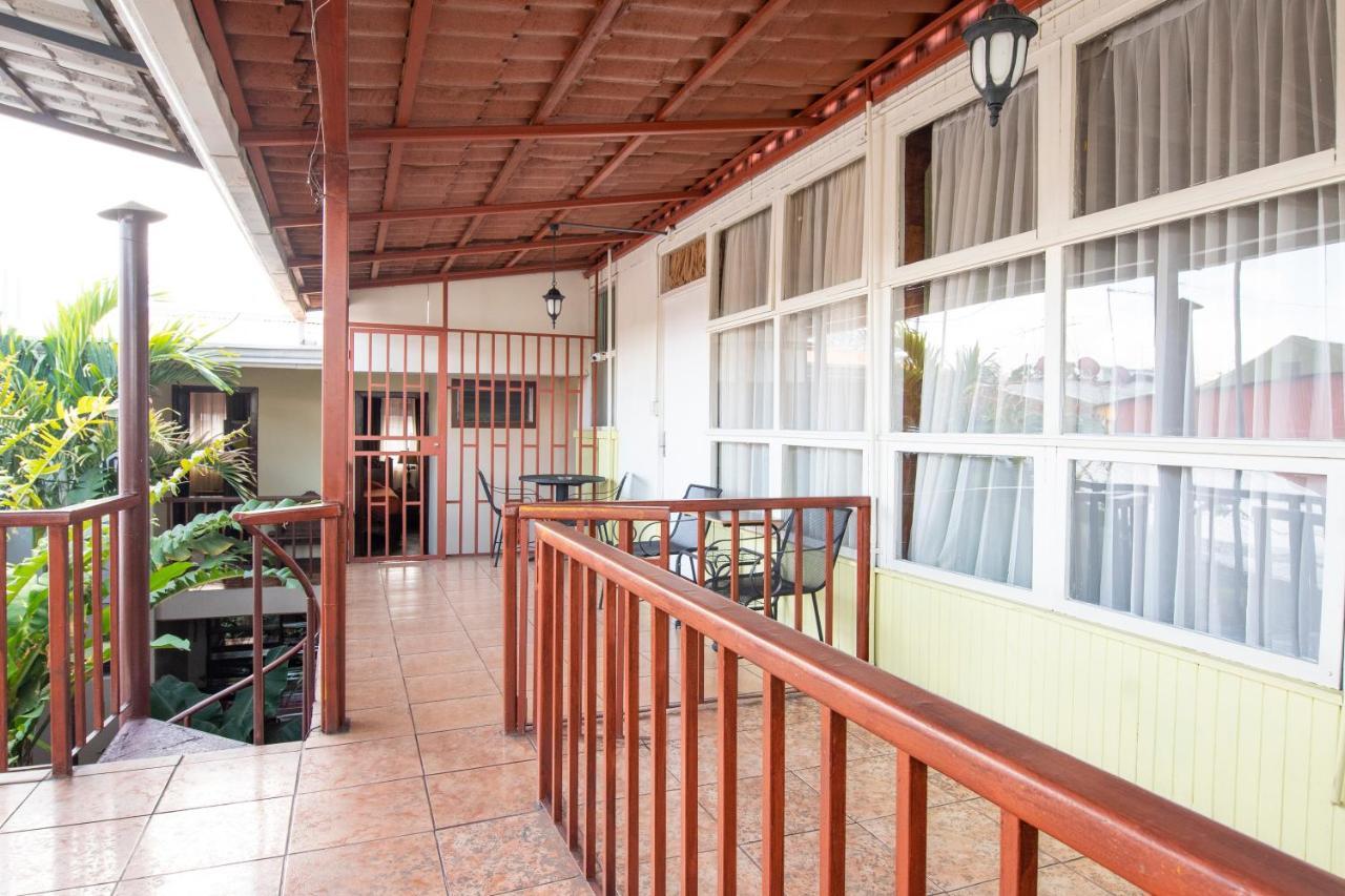 Hotel Sura 2*